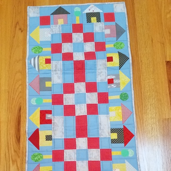 Table runner - Picture 4 of 4